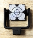 Odrazný štítek 6x6cm v naklonitelném držáku LEICA vč. trnu