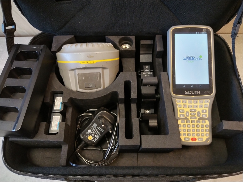 GNSS SOUTH GALAXY G1S + Android SOUTH H6 + SW FieldGenius